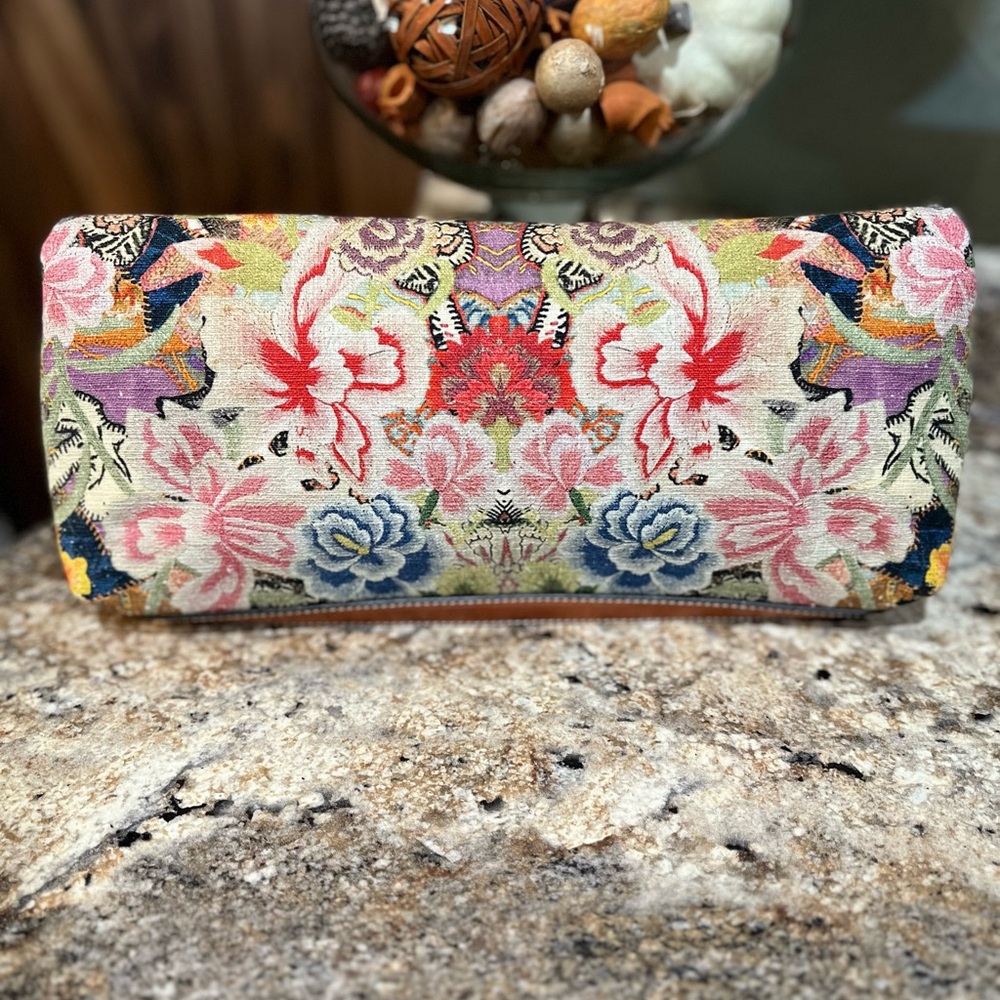Alexander McQueen Canvas Floral Printed Padlock Skull Clutch Multicolor - Picture 7 of 13